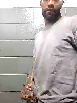 Snapshot of Justahungdad chatting on October 27, 4:11 pm Justahungdad online show from October 27, 4:11 pm