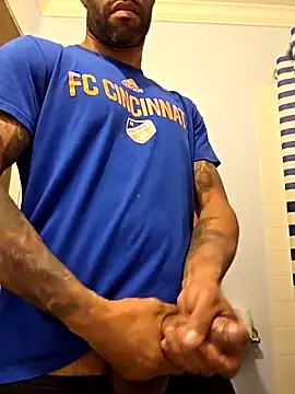 Snapshot of Justahungdad chatting on November 7, 11:27 pm Justahungdad online show from November 7, 11:27 pm