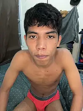 Snapshot of P4NT0J4 chatting on January 15, 3:22 am P4NT0J4 online show from January 15, 3:22 am