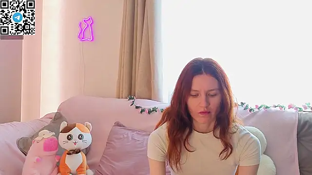 Snapshot of Little_rosy chatting on June 27, 4:28 am Little rosy online show from June 27, 4:28 am