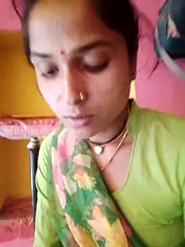 Snapshot of Hot_reshmaji chatting on May 9, 9:14 am Hot reshmaji online show from May 9, 9:14 am