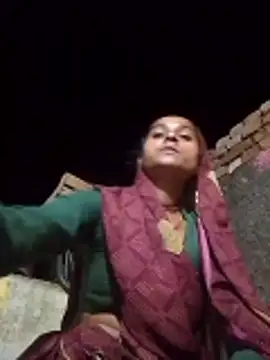 Snapshot of Hot_reshmaji chatting on May 18, 3:18 pm Hot reshmaji online show from May 18, 3:18 pm