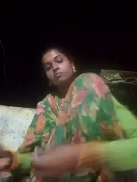 Snapshot of Hot_reshmaji chatting on May 31, 3:52 pm Hot reshmaji online show from May 31, 3:52 pm