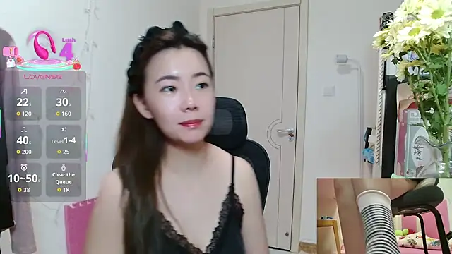 sallycui online show from November 26, 11:44 am