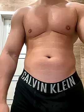 Snapshot of Magic-love1 chatting on November 19, 8:36 am Magic-love1 online show from November 19, 8:36 am