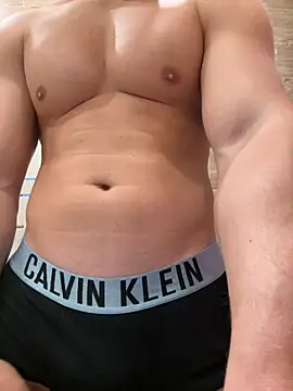 Snapshot of Magic-love1 chatting on November 25, 9:31 am Magic-love1 online show from November 25, 9:31 am