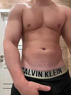 Snapshot of Magic-love1 chatting on December 4, 7:28 am Magic-love1 online show from December 4, 7:28 am