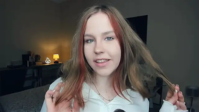 Snapshot of MaliaBourraine chatting on September 23, 9:01 am MaliaBourraine online show from September 23, 9:01 am