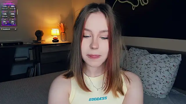 Snapshot of MaliaBourraine chatting on November 1, 7:10 am MaliaBourraine online show from November 1, 7:10 am