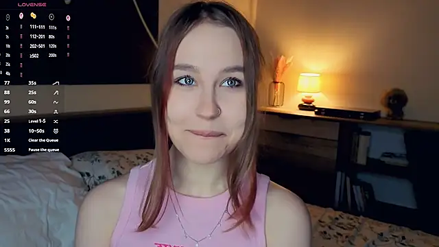 Snapshot of MaliaBourraine chatting on November 29, 7:11 am MaliaBourraine online show from November 29, 7:11 am