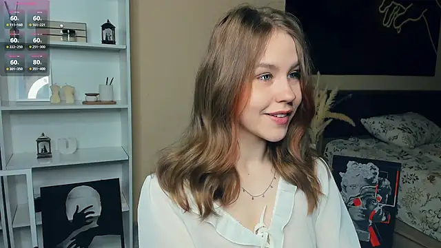 Snapshot of MaliaBourraine chatting on May 9, 7:13 am MaliaBourraine online show from May 9, 7:13 am