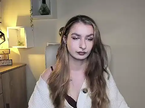 Snapshot of NinaBlond1 chatting on November 20, 6:35 am NinaBlond1 online show from November 20, 6:35 am