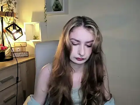 Snapshot of NinaBlond1 chatting on November 24, 6:35 am NinaBlond1 online show from November 24, 6:35 am