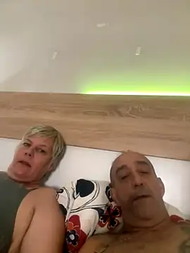 Snapshot of VyC7564 chatting on November 25, 10:54 pm VyC7564 online show from November 25, 10:54 pm