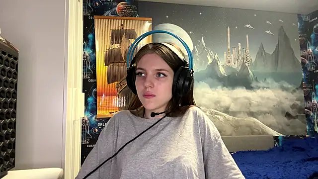 Snapshot of Elira_Breeze chatting on November 11, 12:16 pm Elira Breeze online show from November 11, 12:16 pm