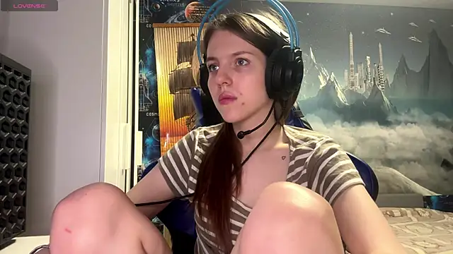 Snapshot of Elira_Breeze chatting on February 23, 4:37 pm Elira Breeze online show from February 23, 4:37 pm