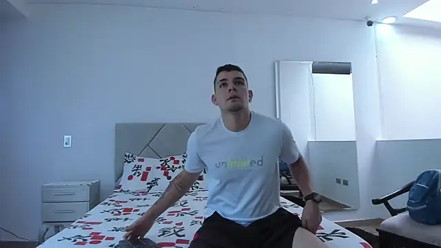 Snapshot of BooyHott_ chatting on September 24, 7:28 pm BooyHott online show from September 24, 7:28 pm