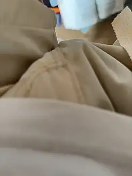 Snapshot of leeyoung_ chatting on October 8, 7:17 am leeyoung  online show from October 8, 7:17 am