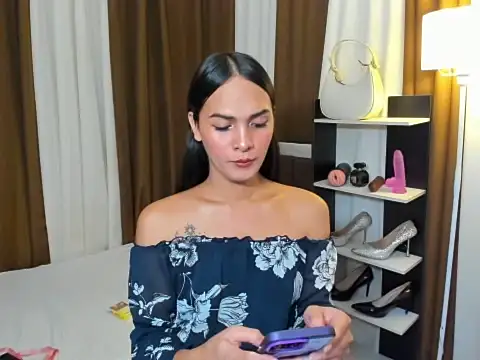 Snapshot of Sedictive_Samantha chatting on November 19, 4:51 pm Sedictive Samantha online show from November 19, 4:51 pm