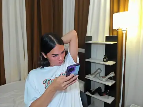 Snapshot of Sedictive_Samantha chatting on November 26, 4:02 am Sedictive Samantha online show from November 26, 4:02 am