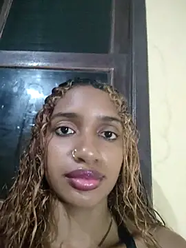 Snapshot of Barbiefox24 chatting on February 13, 12:06 am Barbiefox24 online show from February 13, 12:06 am