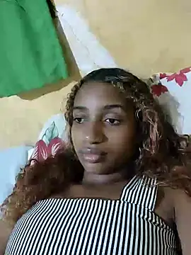 Snapshot of Barbiefox24 chatting on February 17, 7:38 am Barbiefox24 online show from February 17, 7:38 am