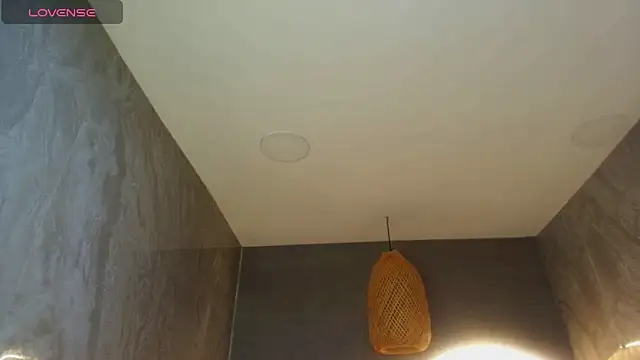 Snapshot of dany_r_ chatting on October 10, 12:59 pm dany r online show from October 10, 12:59 pm