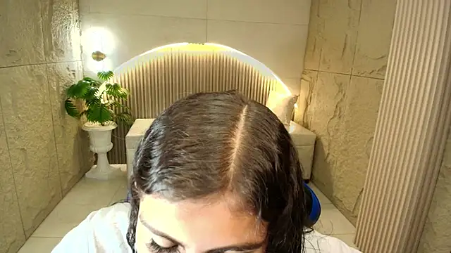dany r  online show from April 24, 1:24 pm