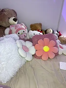 Snapshot of Mericute_ chatting on November 21, 12:10 am Mericute online show from November 21, 12:10 am