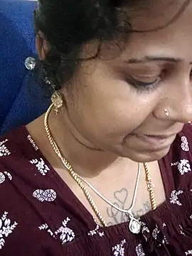 sweetqueen143 online show from November 20, 4:29 pm