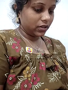 sweetqueen143 online show from February 6, 5:56 am