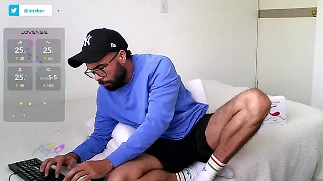 htrebor87 online show from February 16, 6:59 pm