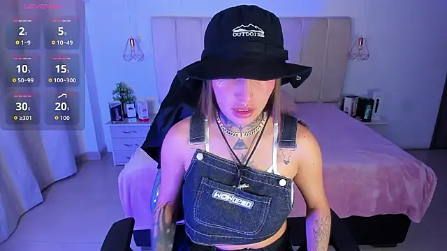 Gyal 8  online show from March 10, 4:06 am