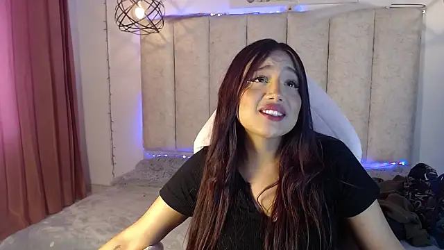 Snapshot of ladymooncs chatting on June 12, 5:34 pm ladymooncs online show from June 12, 5:34 pm