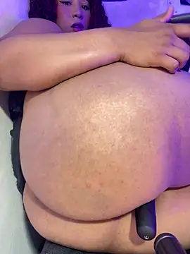 becca wilsson online show from February 7, 8:45 pm