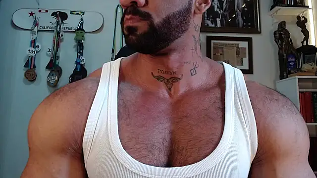 Snapshot of henryhadesflirt chatting on January 18, 2:10 pm henryhadesflirt online show from January 18, 2:10 pm