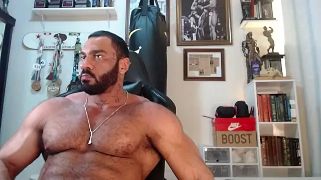 Snapshot of henryhadesflirt chatting on April 9, 8:03 pm henryhadesflirt online show from April 9, 8:03 pm