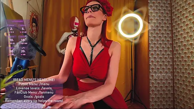 Snapshot of Giantess_Eva chatting on July 3, 6:36 pm Giantess Eva online show from July 3, 6:36 pm