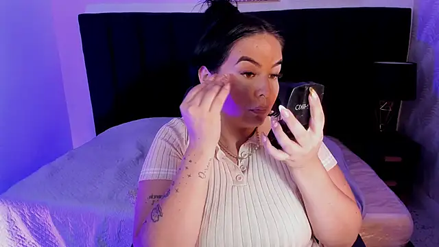 Snapshot of camiladuke7 chatting on December 14, 7:40 pm camiladuke7 online show from December 14, 7:40 pm