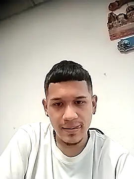 Snapshot of Mohamedxxx13 chatting on September 19, 7:03 pm Mohamedxxx13 online show from September 19, 7:03 pm