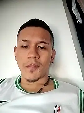 Snapshot of Mohamedxxx13 chatting on October 1, 3:40 pm Mohamedxxx13 online show from October 1, 3:40 pm