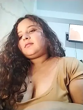 Snapshot of Carolceleste24 chatting on May 8, 11:43 pm Carolceleste24 online show from May 8, 11:43 pm