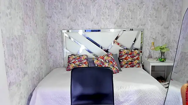 Snapshot of sarita_princess7 chatting on October 23, 8:40 pm sarita princess7 online show from October 23, 8:40 pm