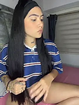 liahouses online show from February 16, 11:56 pm