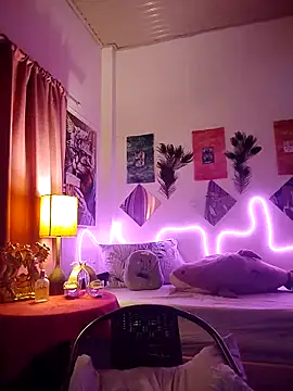 Snapshot of foxylena_latinalicious69 chatting on September 21, 1:46 pm foxylena latinalicious69 online show from September 21, 1:46 pm