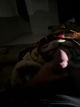 Snapshot of Youdai232345 chatting on January 13, 10:26 pm Youdai232345 online show from January 13, 10:26 pm