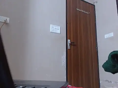 muskaan8400 online show from December 3, 7:27 am