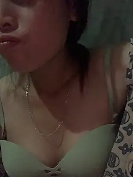 Snapshot of Halyy_xx chatting on October 19, 11:55 am Halyy xx online show from October 19, 11:55 am