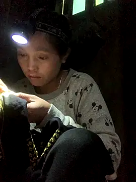 Halyy xx online show from November 18, 6:51 am