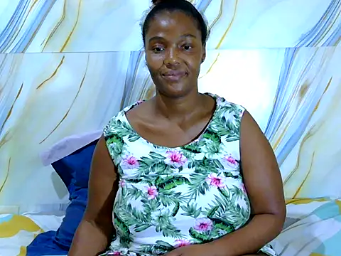 Snapshot of best_frnd chatting on November 16, 1:00 am best frnd online show from November 16, 1:00 am